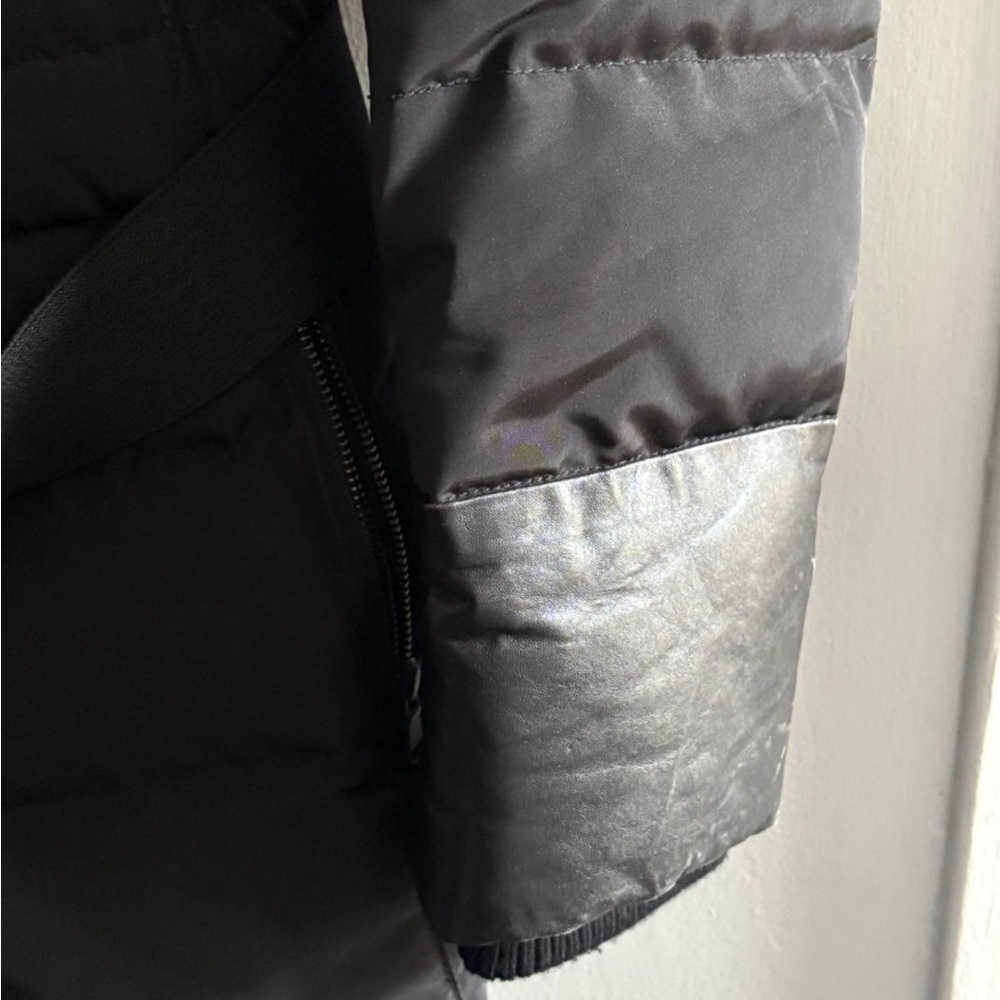 Danier Black Puffer Jacket with Faux Fur Collar - Picture 3 of 7